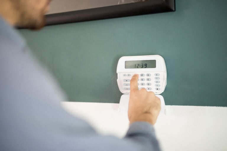 Segurança Garantida: Teste Regularmente o Funcionamento do Botão de Pânico